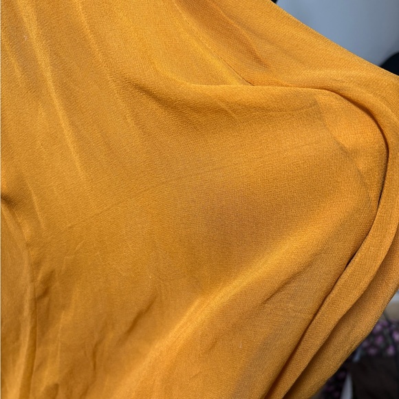 MLM Label Mustard Ruffled Blouse Size L - Picture 6 of 7